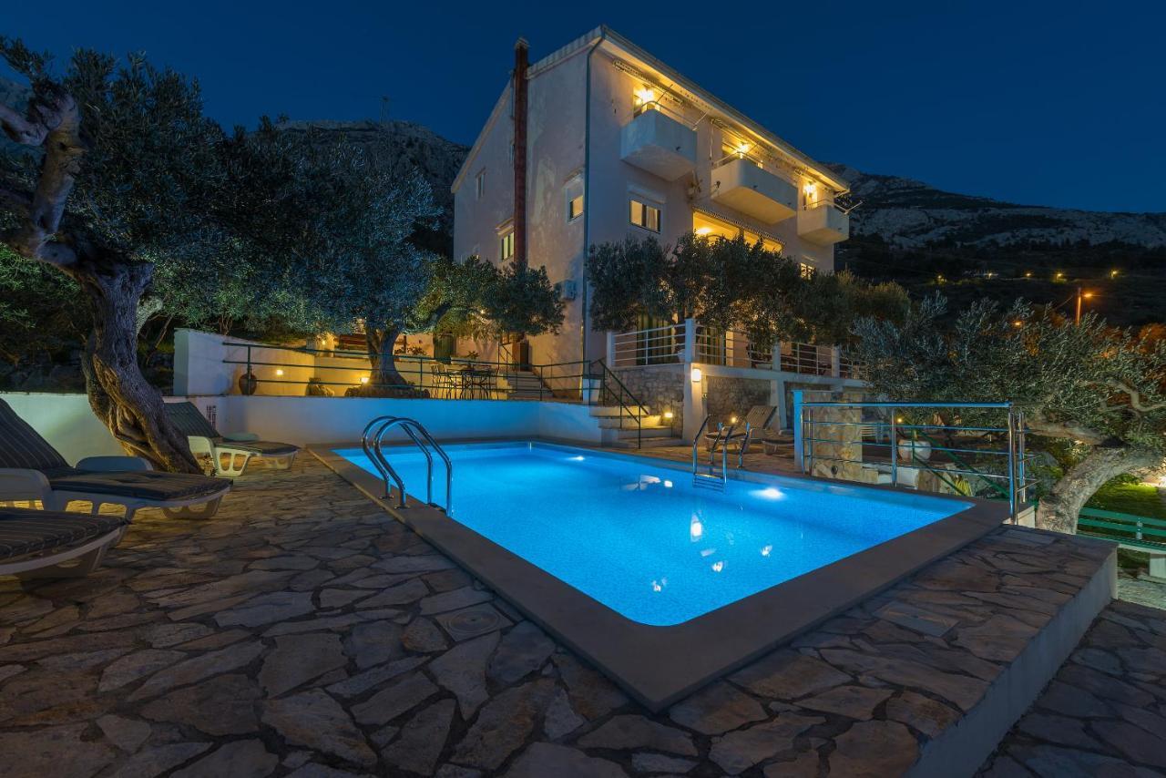 Glavina With Private Pool Apartament