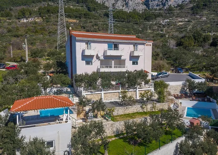 Apartment Glavina With Heated Pool