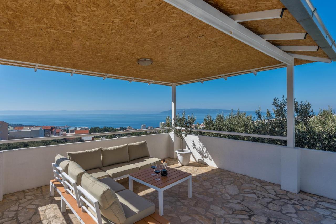 Glavina With Heated Pool Makarska