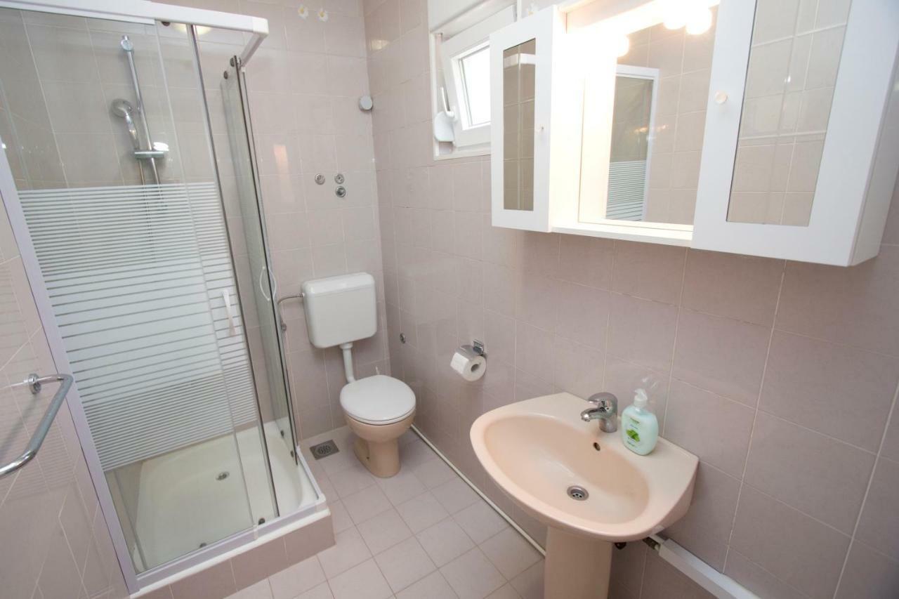 Glavina With Heated Pool *